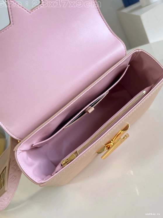 WIS MM-23*17*9.5CM TWIST LOUIS VUITTON 0814